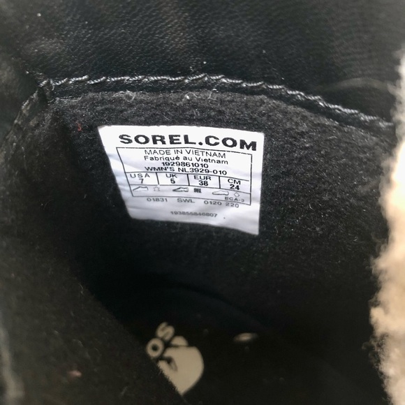 Women’s Sorel Lennox Cozy Sherpa Lace Black Patent Leather Chunky Boots US 7 - Picture 10 of 12